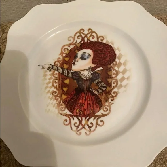 Disney’s Alice Through The Looking Glass Square Plates HTF!. New